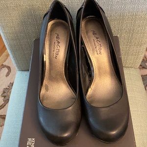 Kenneth Cole Size 8 Wedge Heel Shoes